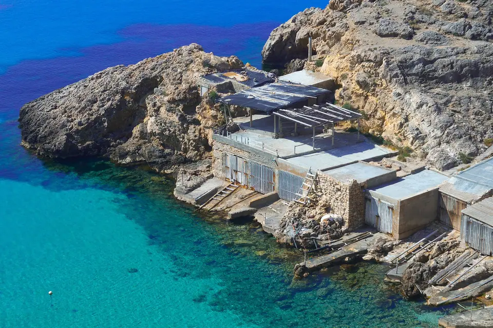 Blick auf Cala Tarida, Ibiza