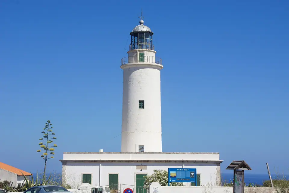 Blick auf Far de la Mola, Ibiza