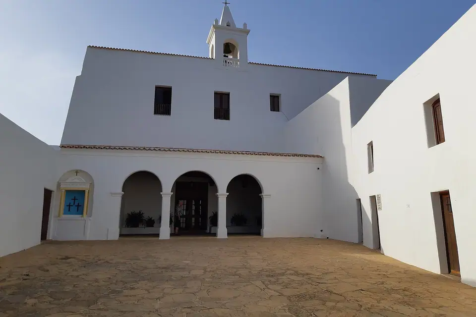 Blick auf Sant Miquel de Balansat, Ibiza